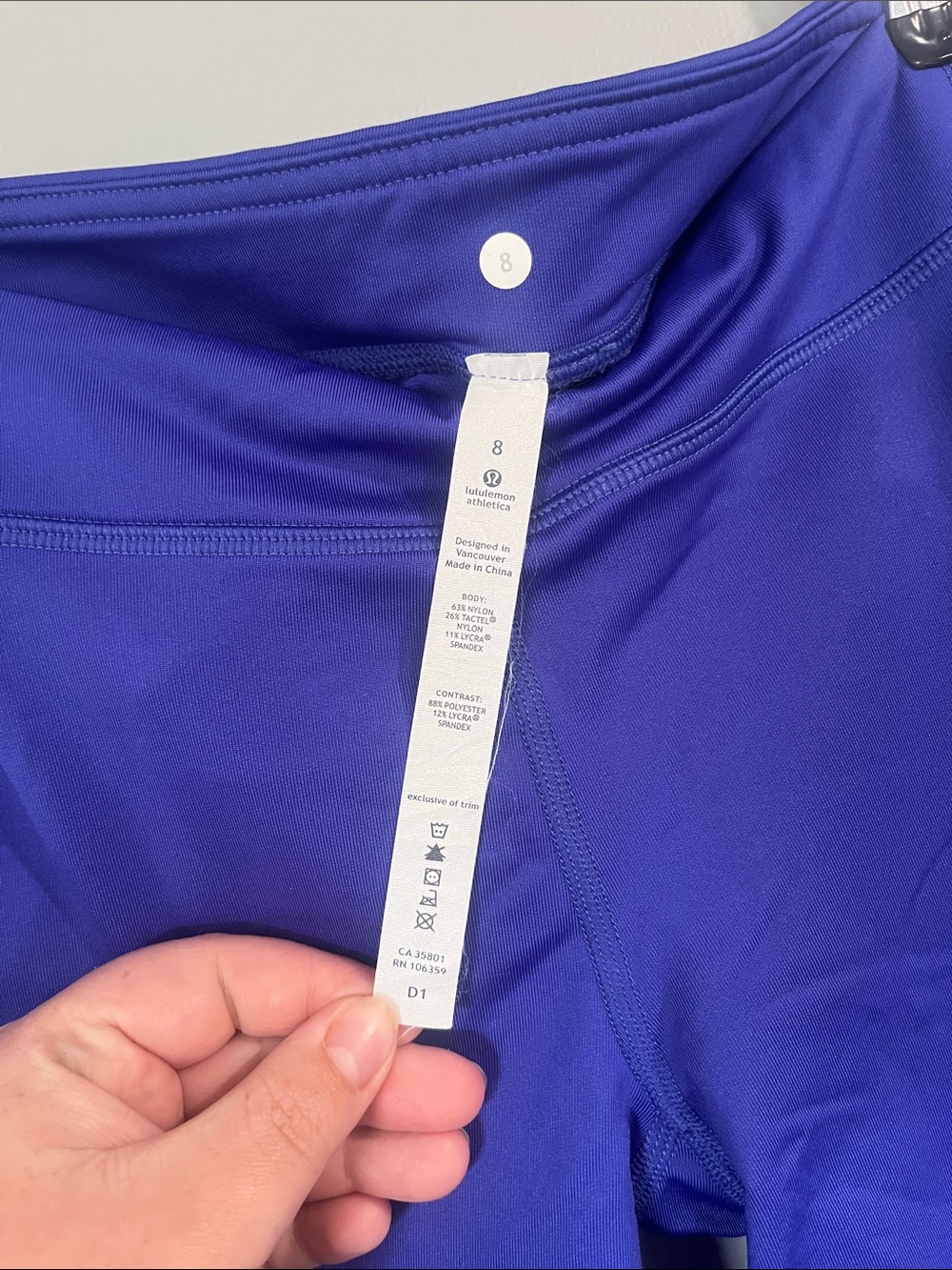 Woman’s lululemon athletica Deep Blue Wide Leg Leggings 8 - Picture 2 of 7